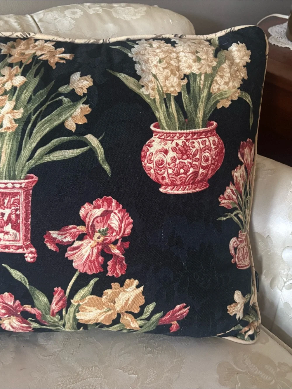 Vtg 2 Chinoiserie Floral Accent Pillows Set Platinum Collection USA Made 15”x16”